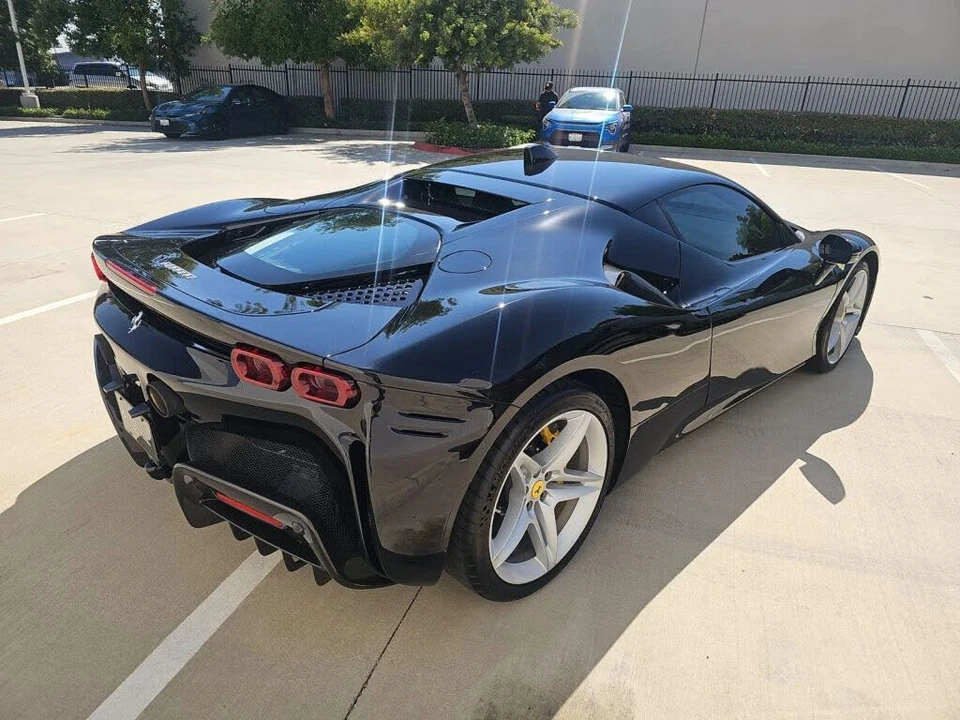 2022 Ferrari SF90 Stradale - Image 4 of 20