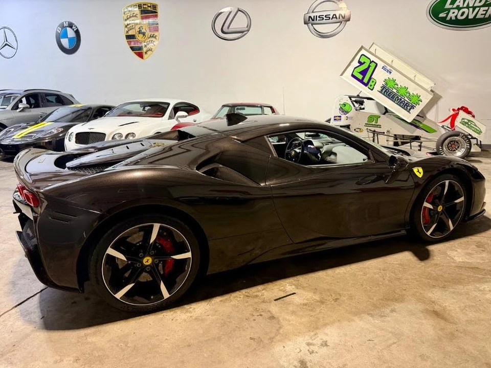 2022 Ferrari SF90 Stradale - Image 8 of 14