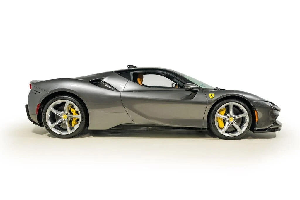 2022 Ferrari SF90 Stradale - Image 8 of 31