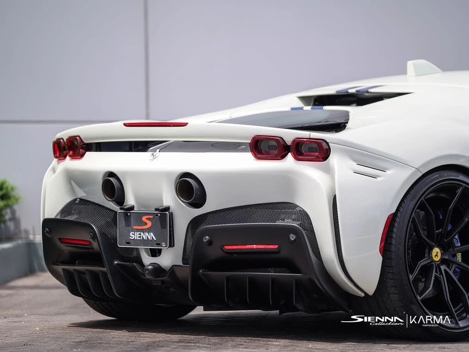 2022 Ferrari SF90 Stradale - Image 30 of 31