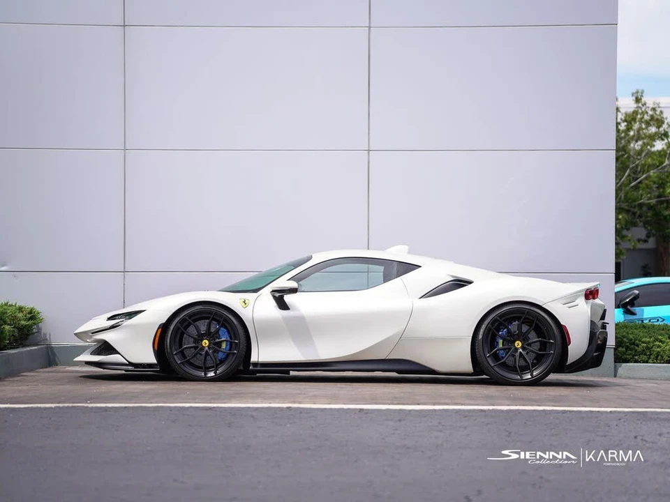 2022 Ferrari SF90 Stradale - Image 4 of 31