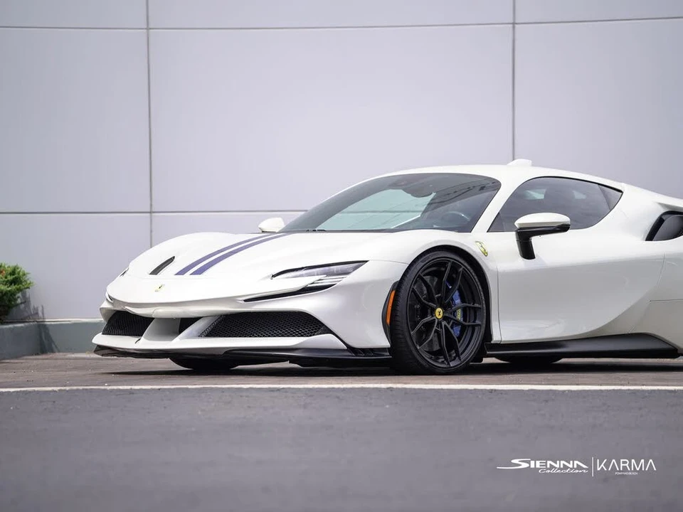 2022 Ferrari SF90 Stradale - Image 10 of 31