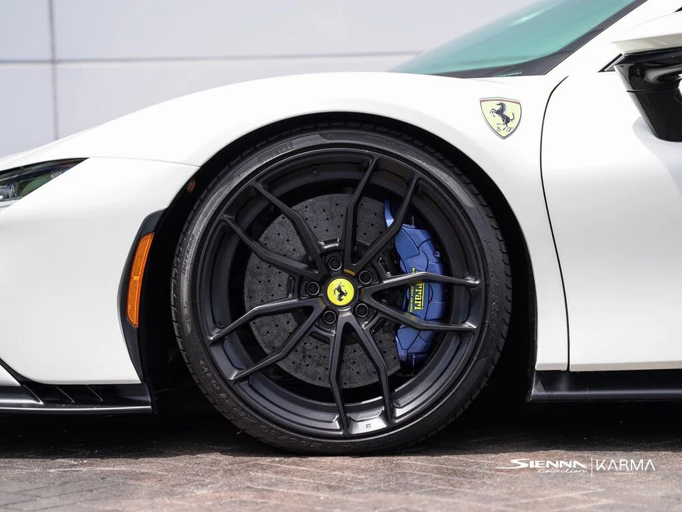 2022 Ferrari SF90 Stradale - Image 7 of 31