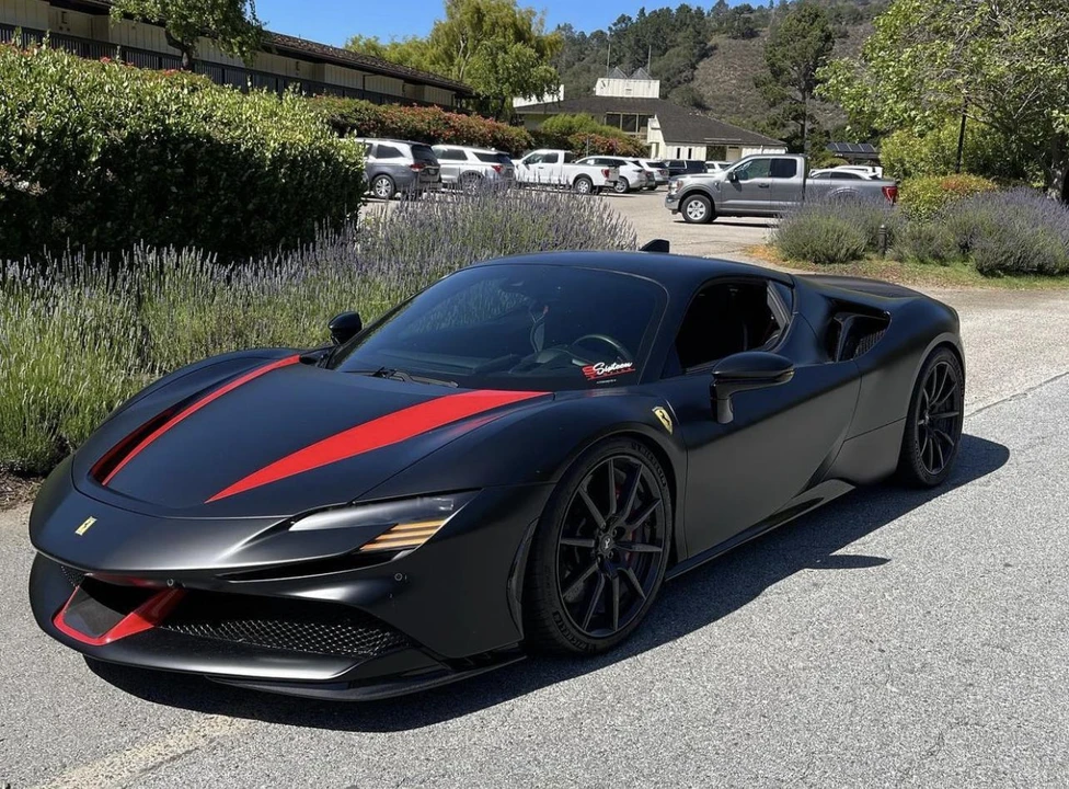 2022 Ferrari SF90 Stradale - Image 2 of 31