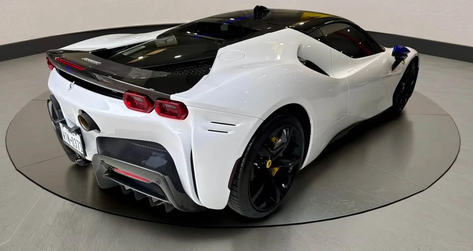 2022 Ferrari SF90 Stradale - Image 4 of 20