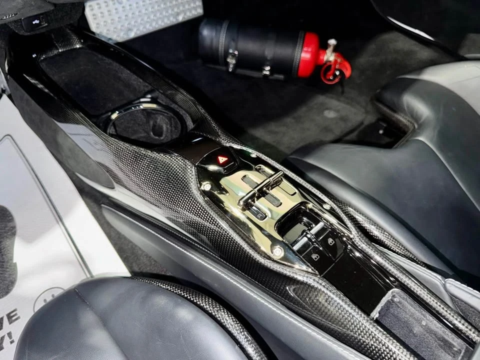 2022 Ferrari SF90 Stradale - Image 15 of 20
