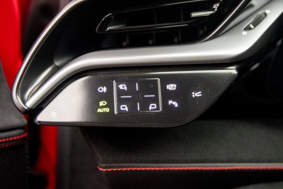 2022 Ferrari SF90 Stradale - Image 21 of 31