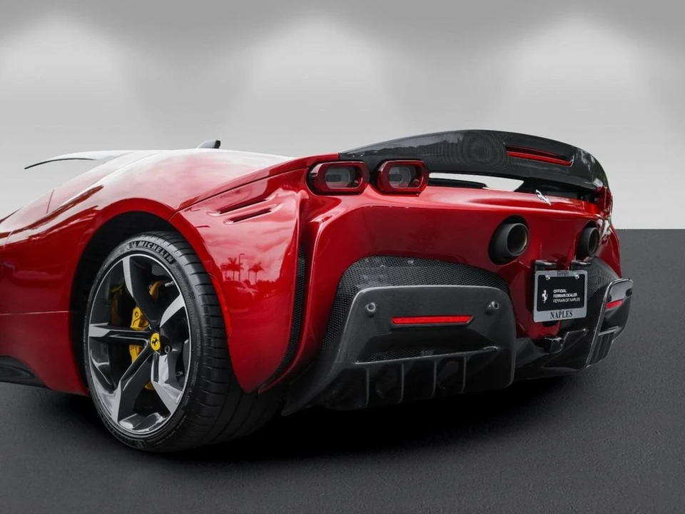 2022 Ferrari SF90 Stradale - Image 18 of 31