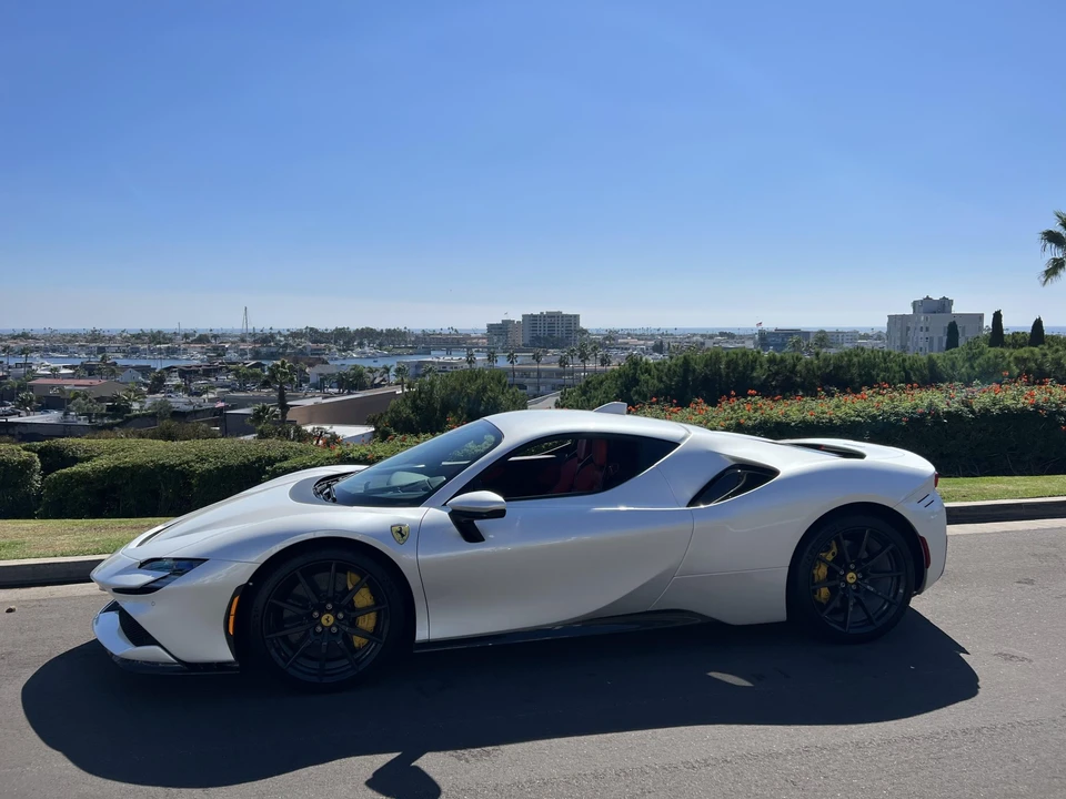 2022 Ferrari SF90 Stradale - Image 11 of 31