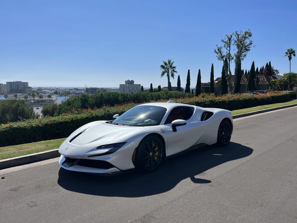 2022 Ferrari SF90 Stradale - Image 9 of 31