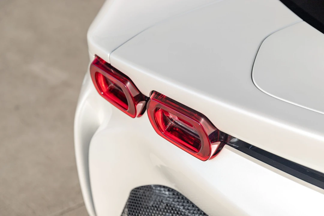 2022 Ferrari SF90 Stradale - Image 28 of 31