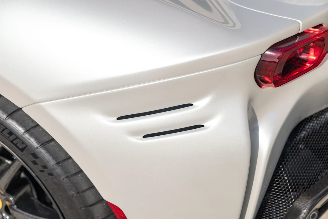 2022 Ferrari SF90 Stradale - Image 23 of 31
