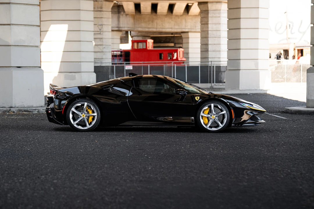 2022 Ferrari SF90 Stradale - Image 16 of 31