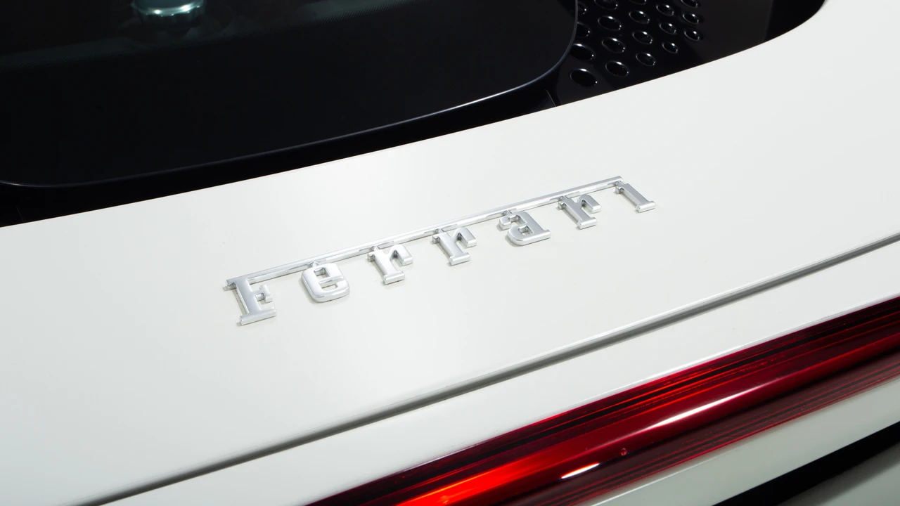 2022 Ferrari SF90 Stradale - Image 28 of 31