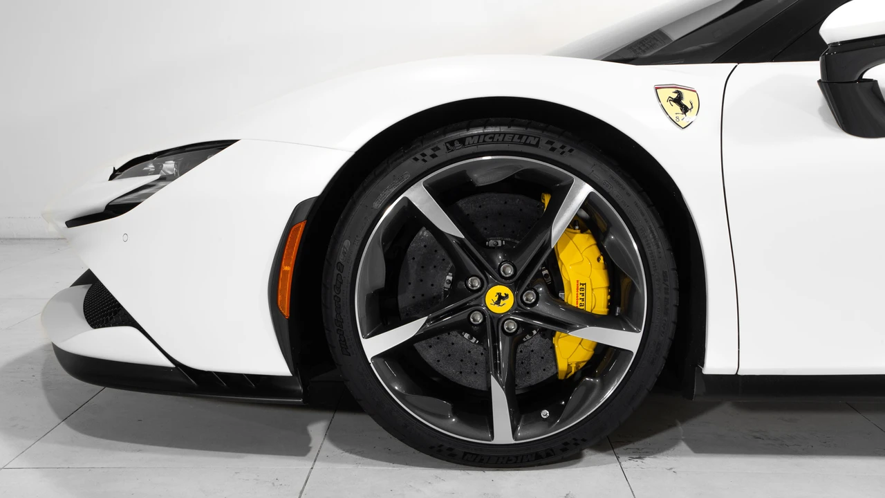 2022 Ferrari SF90 Stradale - Image 30 of 31