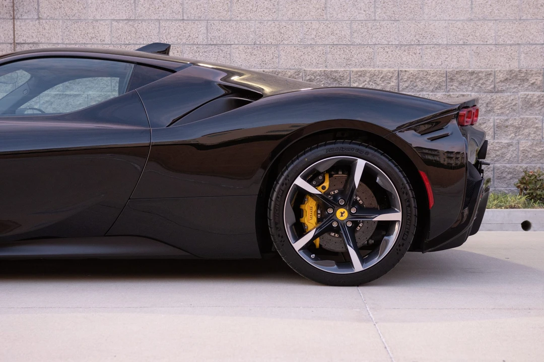 2022 Ferrari SF90 Stradale - Image 19 of 31