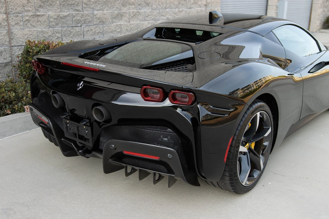 2022 Ferrari SF90 Stradale - Image 28 of 31