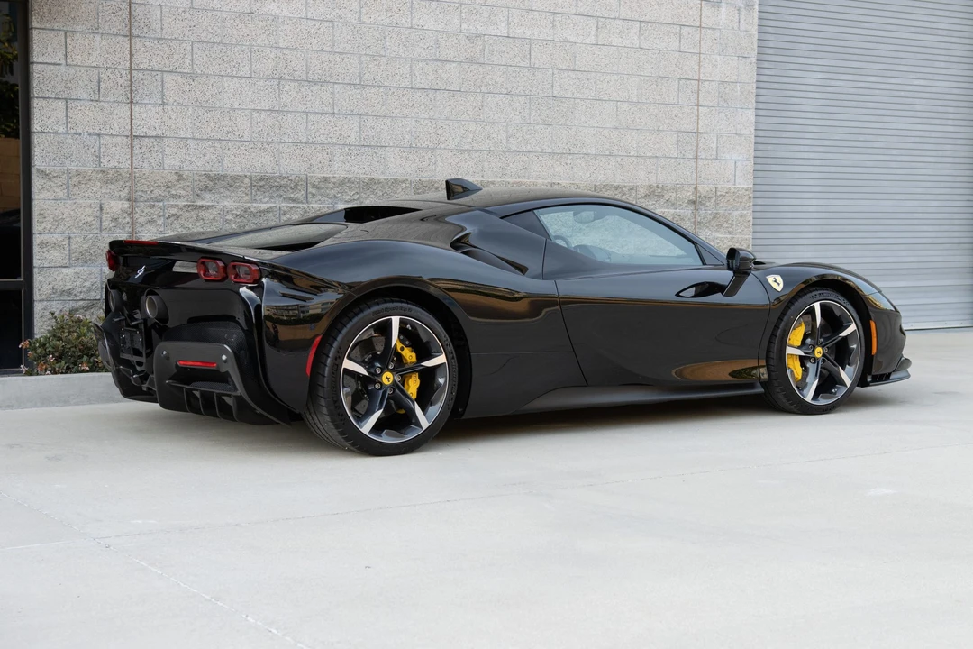 2022 Ferrari SF90 Stradale - Image 7 of 31
