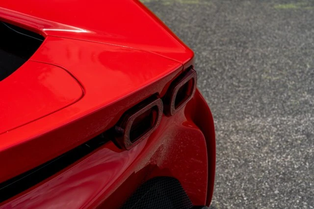 2022 Ferrari SF90 Stradale - Image 18 of 31