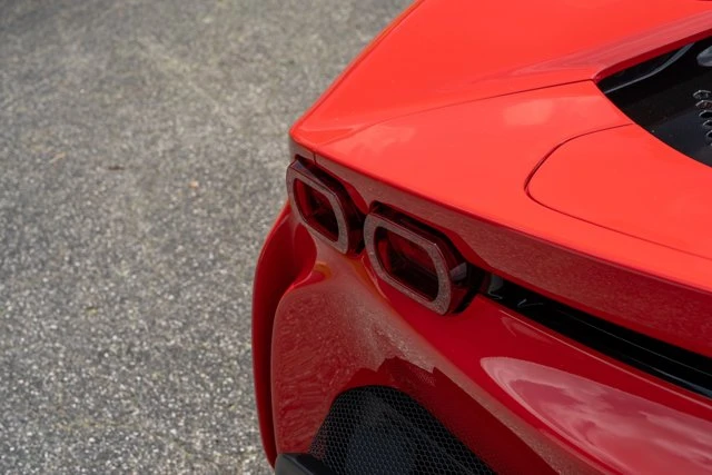 2022 Ferrari SF90 Stradale - Image 19 of 31