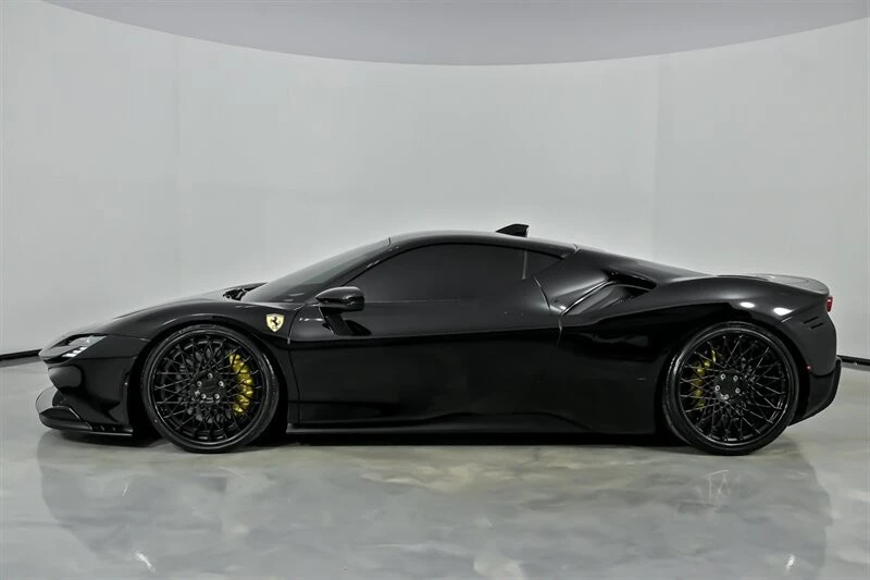 2022 Ferrari SF90 Stradale - Image 8 of 12