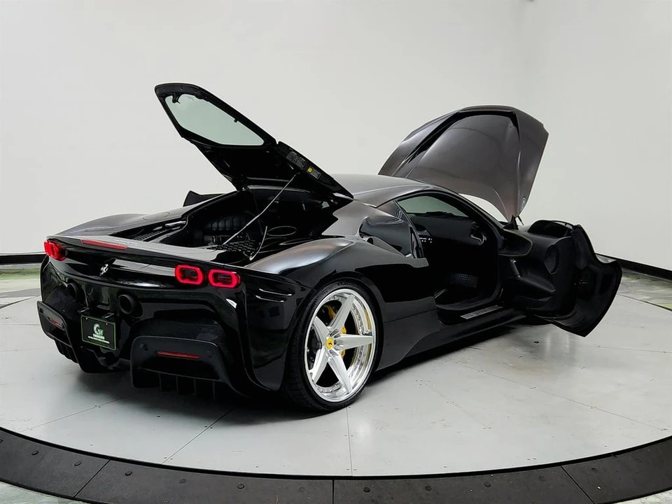 2022 Ferrari SF90 Stradale - Image 11 of 12