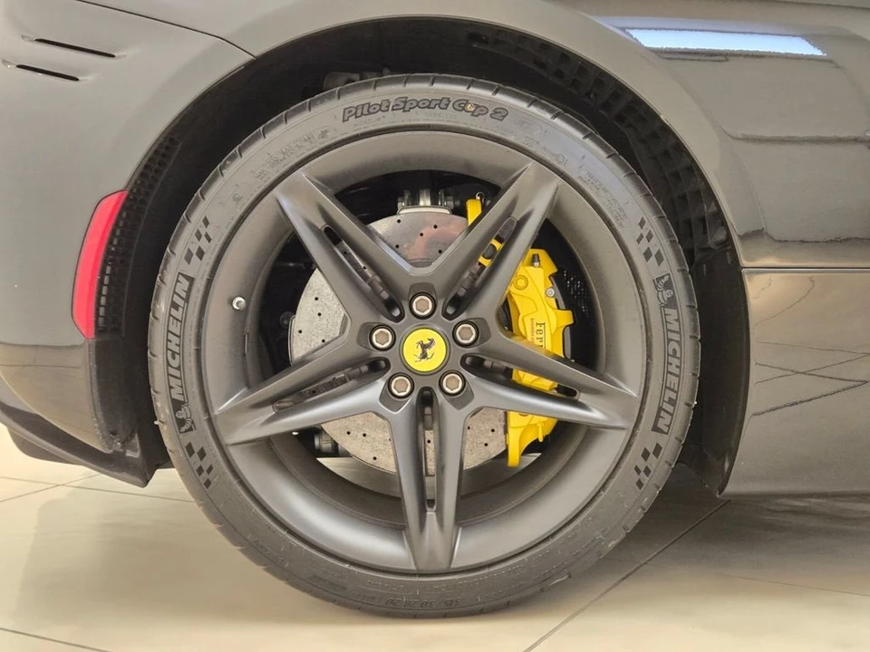 2022 Ferrari SF90 Stradale - Image 7 of 31