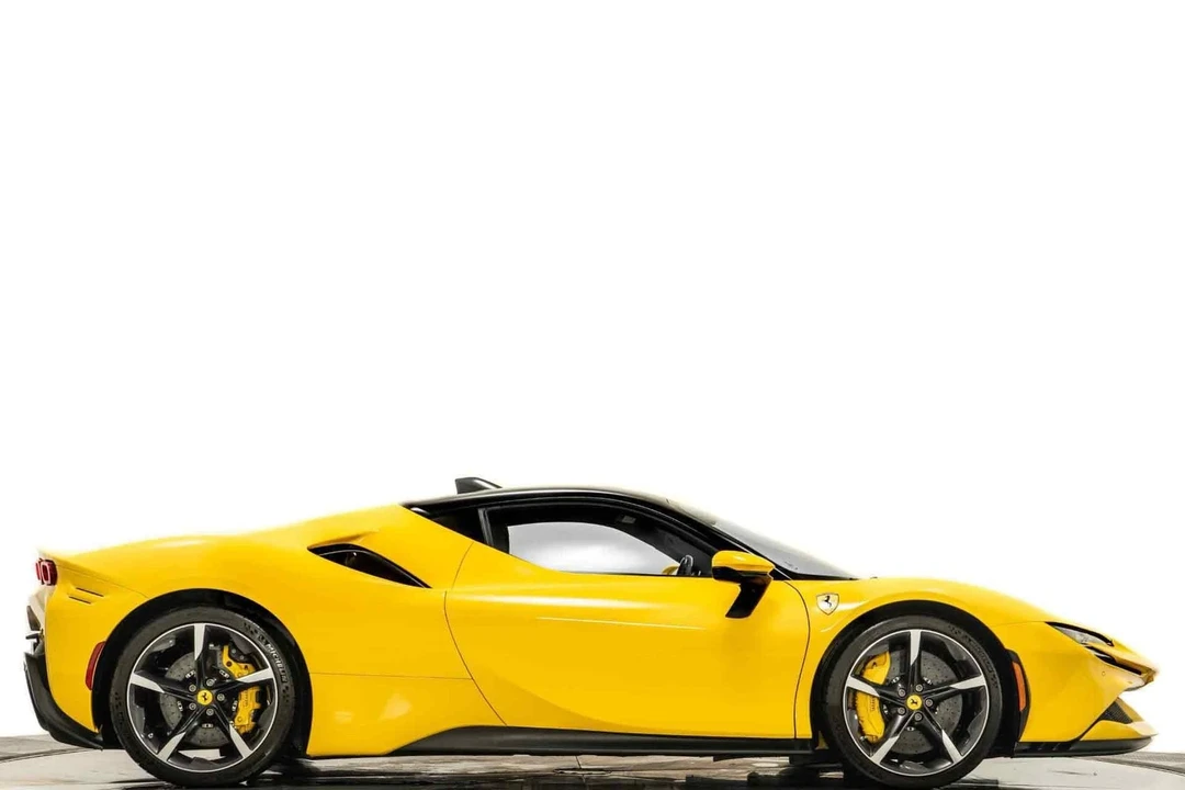 2022 Ferrari SF90 Stradale - Image 2 of 21