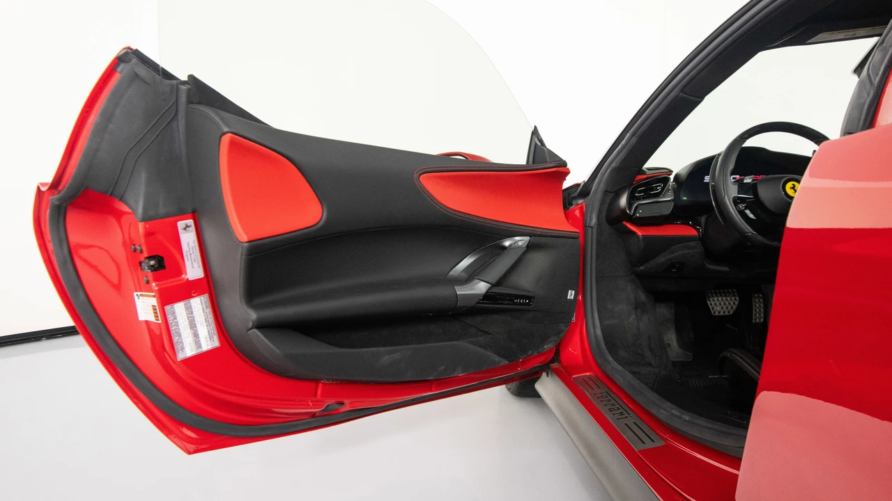 2022 Ferrari SF90 Stradale - Image 16 of 31
