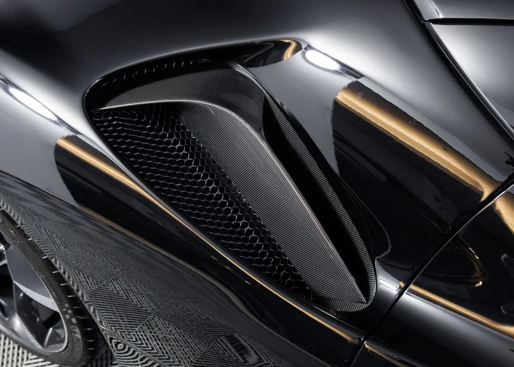 2022 Ferrari SF90 Stradale - Image 28 of 31