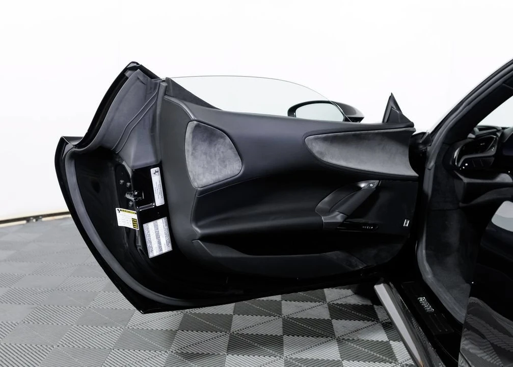 2022 Ferrari SF90 Stradale - Image 17 of 31