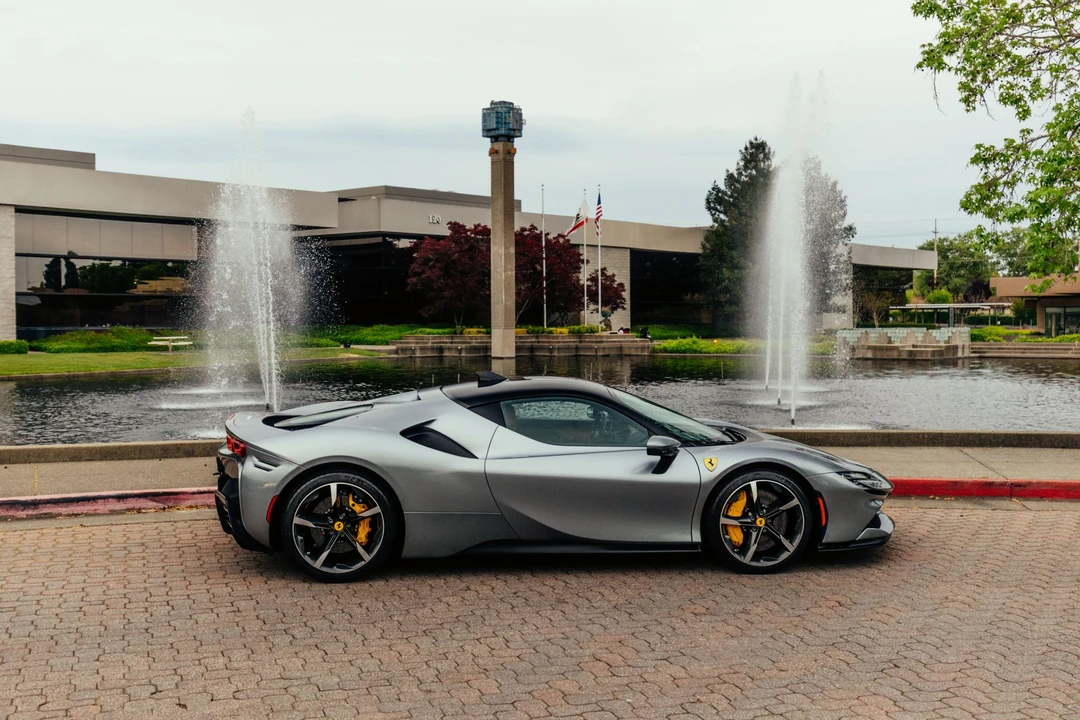 2022 Ferrari SF90 Stradale - Image 16 of 31
