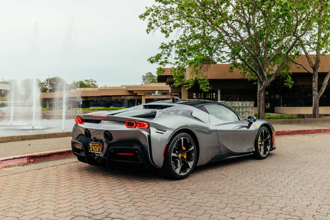2022 Ferrari SF90 Stradale - Image 19 of 31