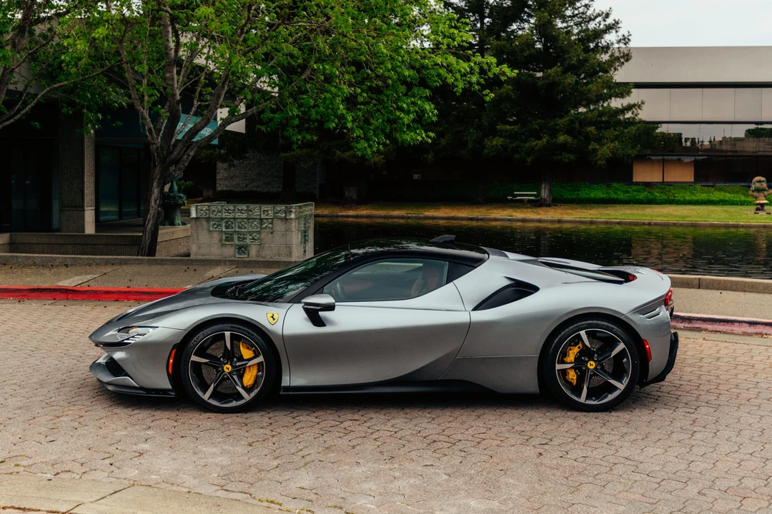 2022 Ferrari SF90 Stradale - Image 30 of 31