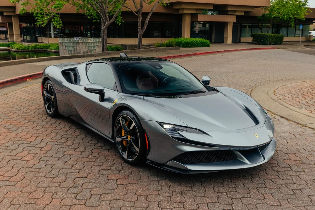 2022 Ferrari SF90 Stradale - Image 12 of 31