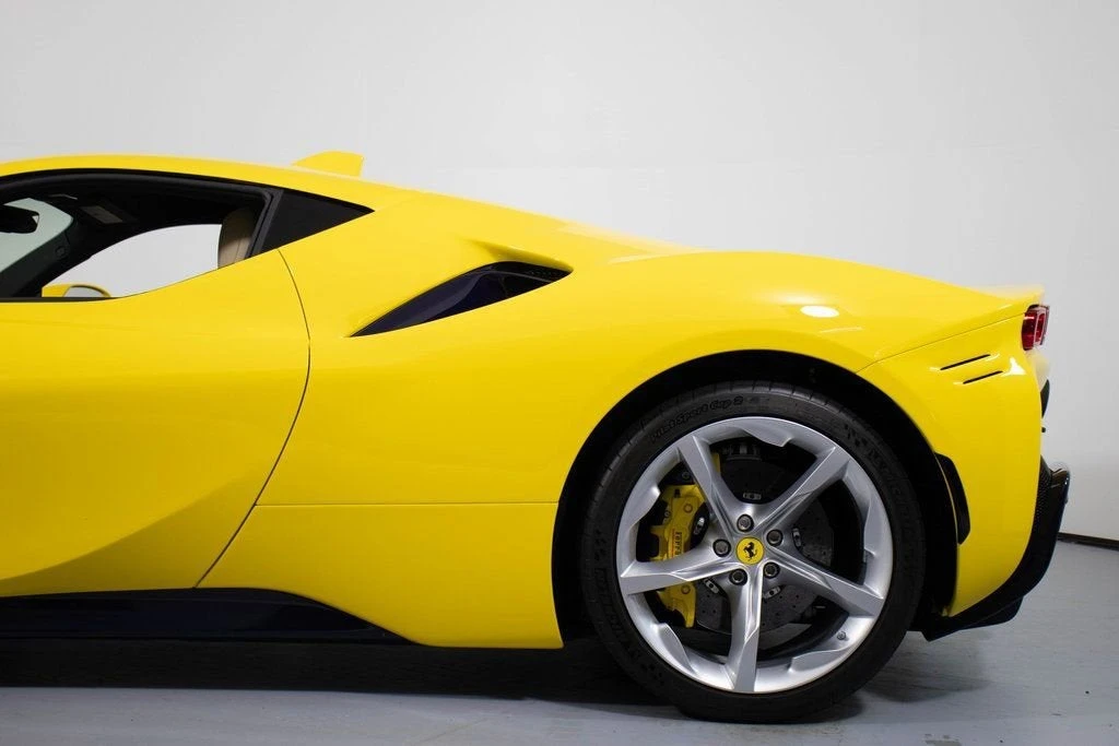 2022 Ferrari SF90 Stradale - Image 27 of 31