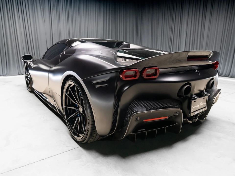 2022 Ferrari SF90 Spider - Image 15 of 31
