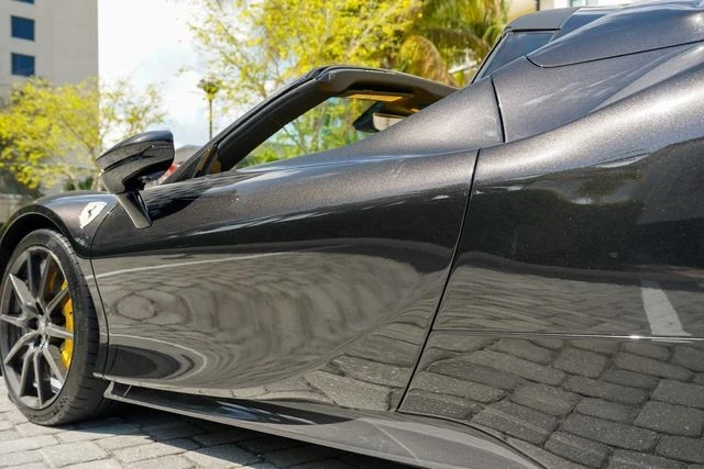 2022 Ferrari SF90 Spider - Image 19 of 21
