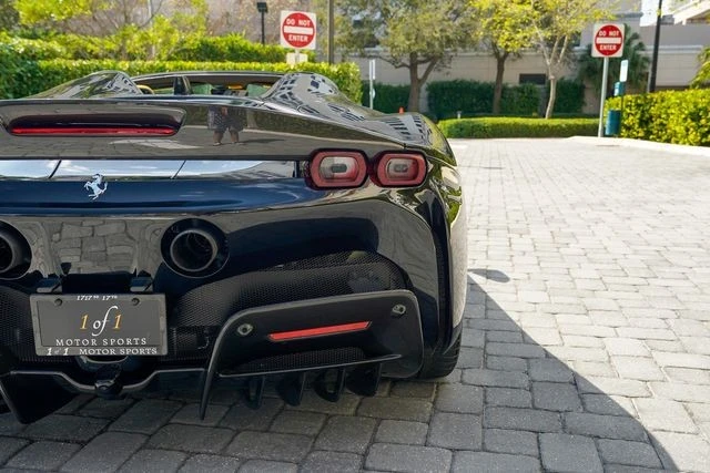 2022 Ferrari SF90 Spider - Image 26 of 31
