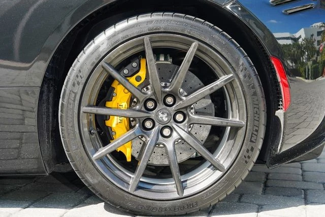 2022 Ferrari SF90 Spider - Image 17 of 21
