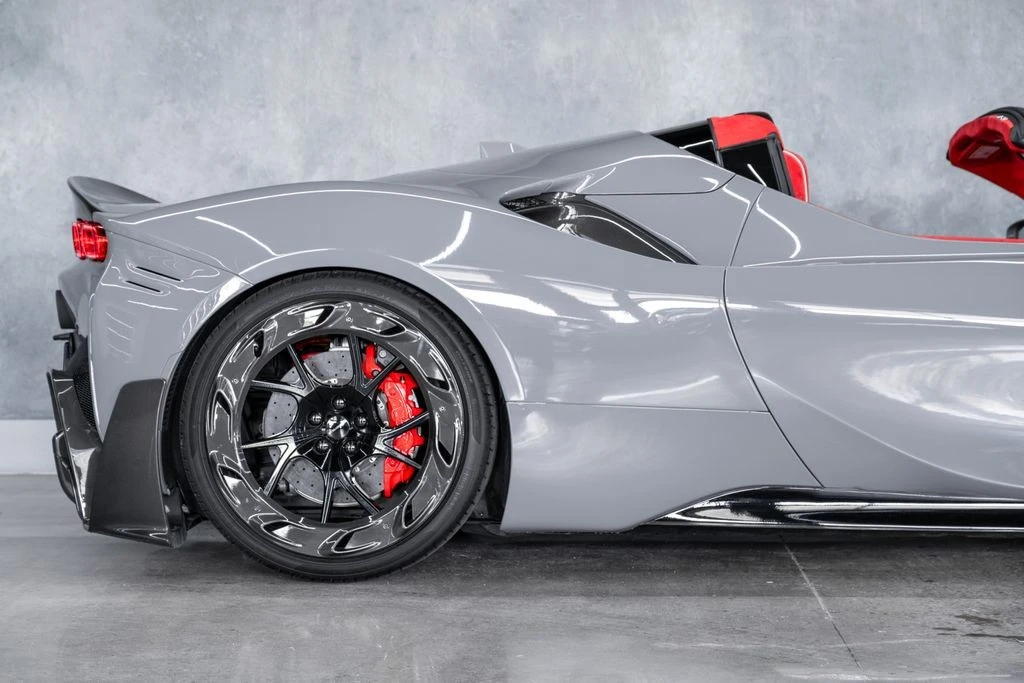 2022 Ferrari SF90 Spider - Image 13 of 31