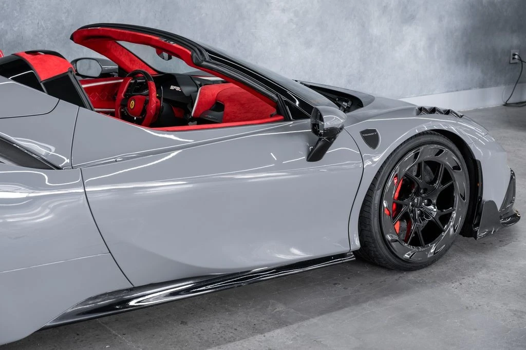 2022 Ferrari SF90 Spider - Image 15 of 31