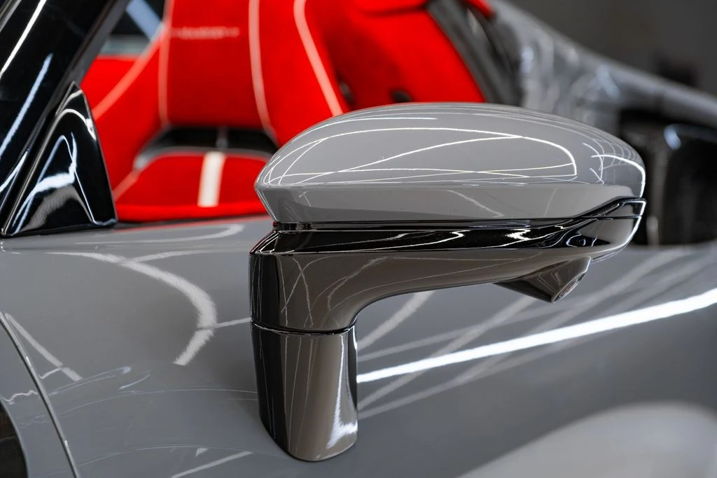 2022 Ferrari SF90 Spider - Image 22 of 31