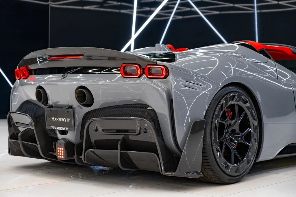 2022 Ferrari SF90 Spider - Image 11 of 31