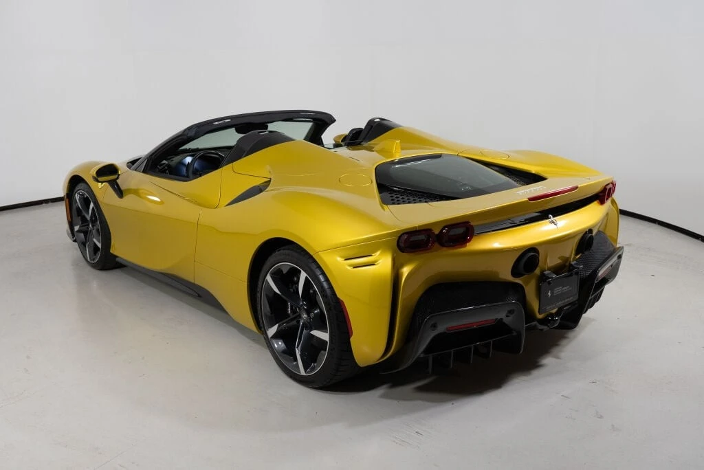 2022 Ferrari SF90 Spider - Image 9 of 31