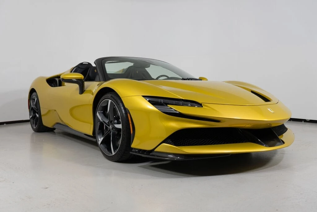 2022 Ferrari SF90 Spider - Image 17 of 31