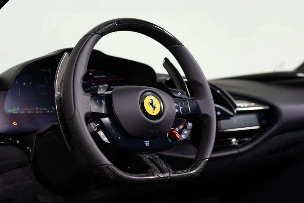 2022 Ferrari SF90 Spider - Image 8 of 31