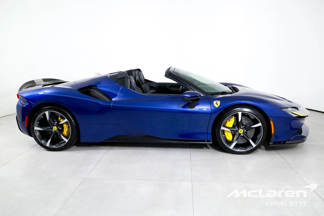 2022 Ferrari SF90 Spider - Image 10 of 31