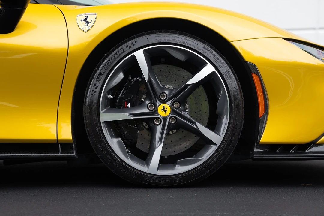2022 Ferrari - Image 10 of 31