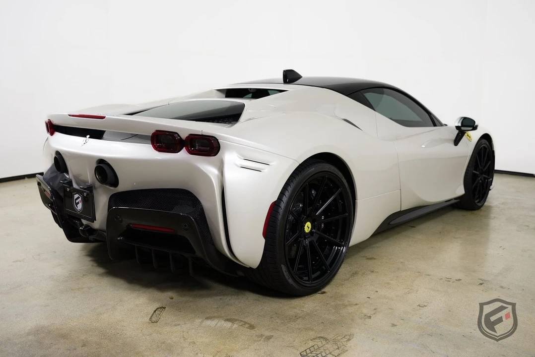 2022 Ferrari SF90 Stradale - Image 9 of 31